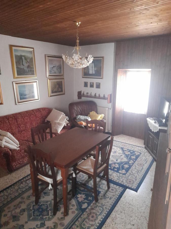 Nonna Anita Bed and Breakfast Castelveccana Exteriör bild